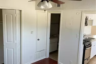 1010 W 23rd St, Austin, TX 78705 - Photo 7
