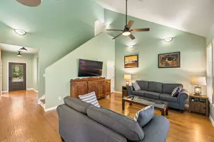1783 Axis Cir, Fredericksburg, TX 78624 - Photo 7