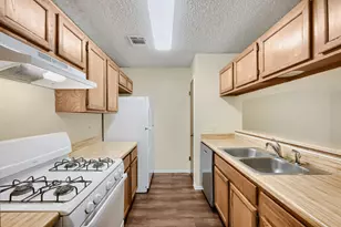 740 Simonetti Dr, Austin, TX 78748 - Photo 7