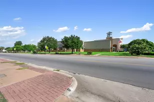 1409 Chestnut St, Bastrop, TX 78602 - Photo 29