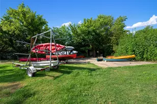 1409 Chestnut St, Bastrop, TX 78602 - Photo 21