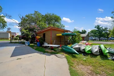 1409 Chestnut Street, Bastrop, TX 78602 - Photo 23