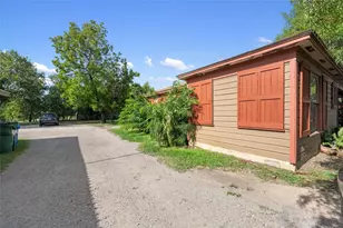 1409 Chestnut St, Bastrop, TX 78602 - Photo 11