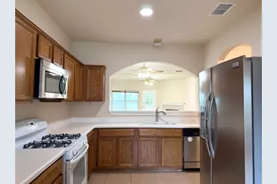 908 North Creek Boulevard, Leander, TX 78641 - Photo 7