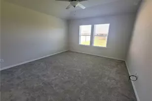 105 Sarnella Wy, Hutto, TX 78634 - Photo 5