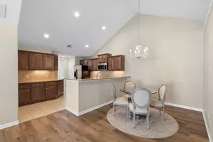 30 Wildwood Dr, Georgetown, TX 78633 - Photo 15