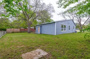 623 N Main St, Rockdale, TX 76567 - Photo 31