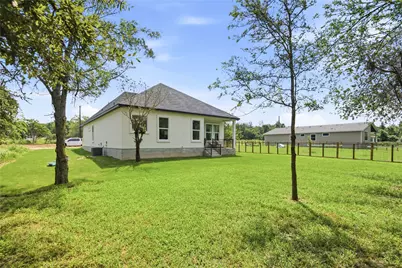 145 Kawainui Lane, Bastrop, TX 78602 - Photo 35