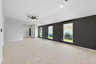 308 Black Opal Dr, Jarrell, TX 76537 - Photo 7