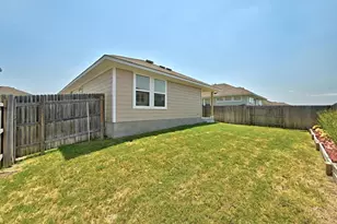 308 Black Opal Dr, Jarrell, TX 76537 - Photo 25
