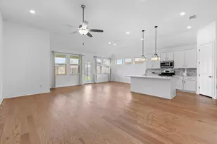 121 Shagbark Trl, Bastrop, TX 78602 - Photo 5