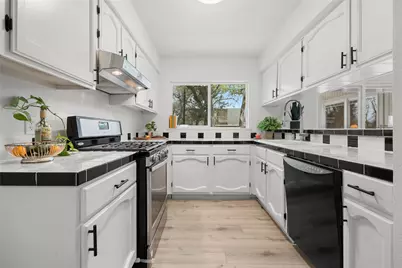 12113 Grey Rock Lane, Austin, TX 78750 - Photo 11