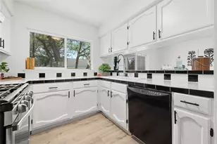 12113 Grey Rock Ln, Austin, TX 78750 - Photo 13