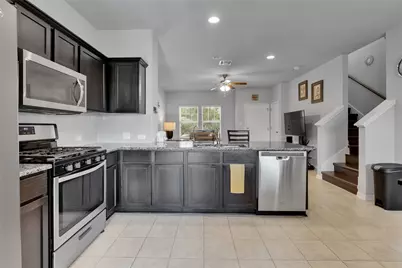107 Friendship Oak Drive, San Marcos, TX 78666 - Photo 11