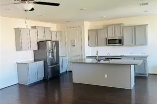 608 Sixpence Ln, Georgetown, TX 78628 - Photo 3