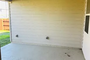 608 Sixpence Ln, Georgetown, TX 78628 - Photo 25