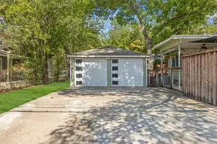 1011 E 45th St, Austin, TX 78751 - Photo 37