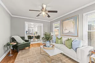 1011 E 45th St, Austin, TX 78751 - Photo 9
