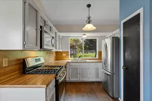 511 Suzzane Rd, Pflugerville, TX 78660 - Photo 9