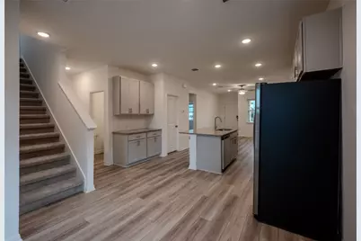 524 Emory Crossing Boulevard, Hutto, TX 78634 - Photo 9