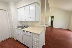 5206 Village Trail, Austin, TX 78744 - Photo 9