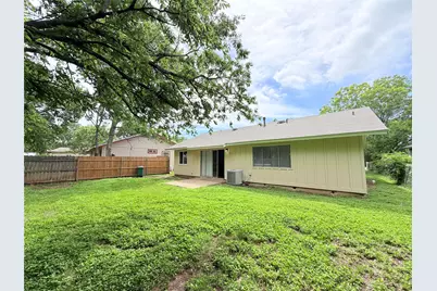 5206 Village Trail, Austin, TX 78744 - Photo 23