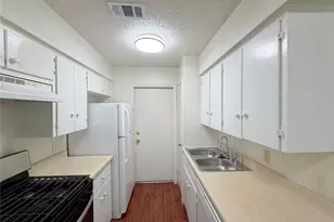 5206 Village Trail, Austin, TX 78744 - Photo 7