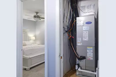 2401 Manor Road #204, Austin, TX 78722 - Photo 15