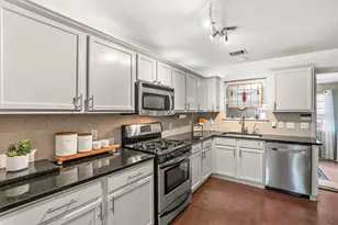 334 Haupt Dr, Kyle, TX 78640 - Photo 7