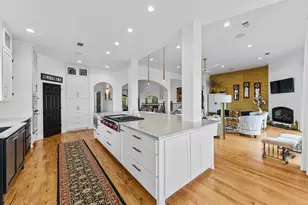 20516 Queen Bee Ln, Spicewood, TX 78669 - Photo 11