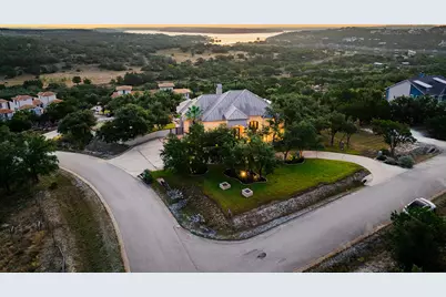 20516 Queen Bee Lane, Spicewood, TX 78669 - Photo 3