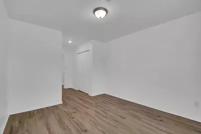 1004 E Fannin Street, Luling, TX 78648 - Photo 17