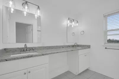 1004 E Fannin Street, Luling, TX 78648 - Photo 15