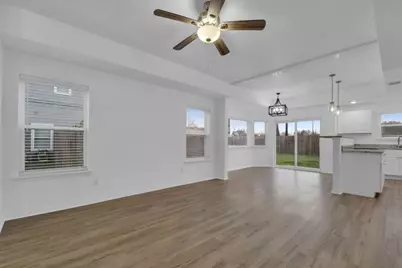 1004 E Fannin Street, Luling, TX 78648 - Photo 3