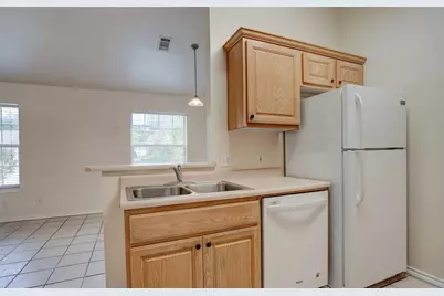 427 Lindsey Street #111, San Marcos, TX 78666 - Photo 7