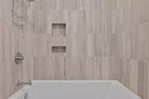 313 W 17th St, Austin, TX 78701 - Photo 5