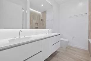 313 W 17th St, Austin, TX 78701 - Photo 13