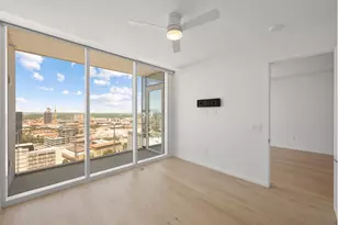313 W 17th St, Austin, TX 78701 - Photo 11