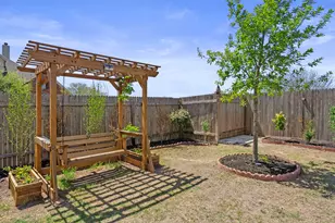 109 Wake Grv, Buda, TX 78610 - Photo 33