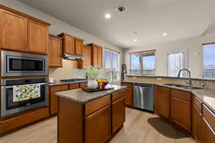 109 Wake Grv, Buda, TX 78610 - Photo 9