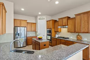 109 Wake Grv, Buda, TX 78610 - Photo 11