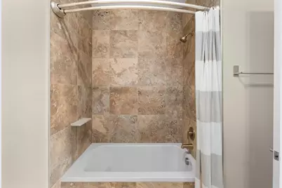 1615 E 7th Street #402, Austin, TX 78702 - Photo 17