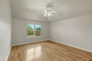 200 Gainer Dr, Hutto, TX 78634 - Photo 13