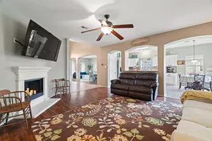 315 Swenson Dr, Hutto, TX 78634 - Photo 11