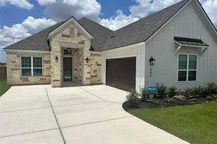 305 E Luna Blue Ln, Jarrell, TX 76537 - Photo 1