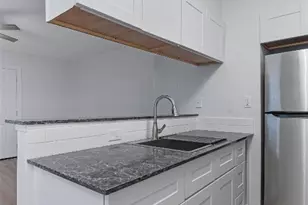 2501 Manor Cir, Austin, TX 78723 - Photo 7