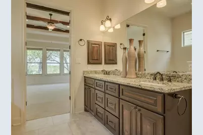 12912 Schleicher Trail, Austin, TX 78732 - Photo 23
