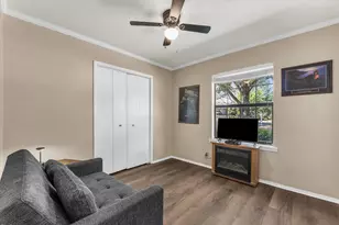 261 Oakview Cir, Waco, TX 76705 - Photo 11