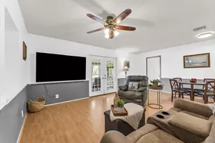 261 Oakview Cir, Waco, TX 76705 - Photo 3