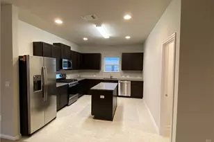 8409 Looksee Ln, Austin, TX 78744 - Photo 5